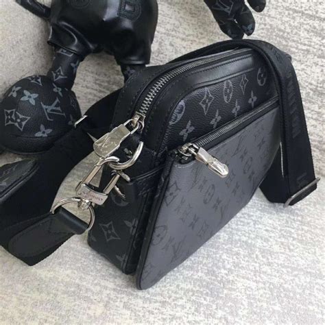 louis vuitton logo tasche|louis vuitton taschen herren.